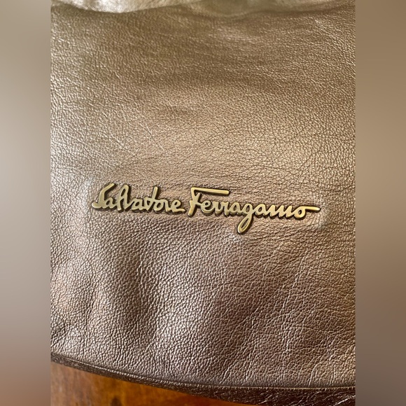 Salvatore Ferragamo Hobo Bag Metallic Copper - Picture 6 of 12
